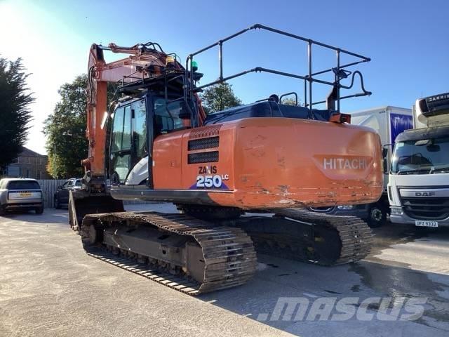 Hitachi ZX 210 LC-6 Pásová rýpadla