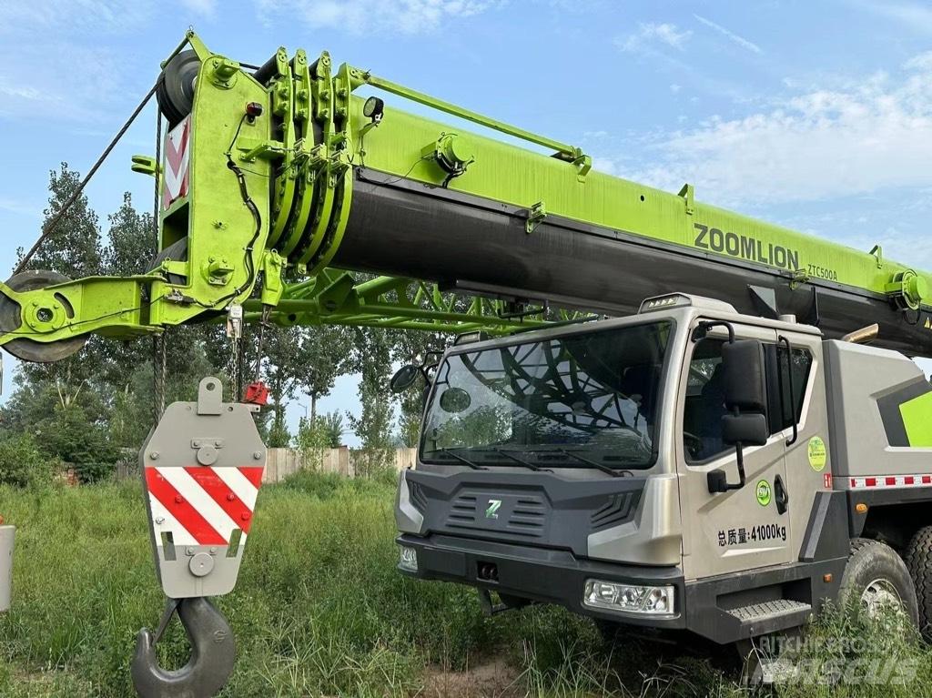 Zoomlion ZTC500A Univerzální terénní jeřáby
