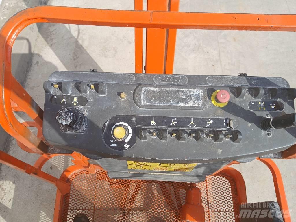 JLG E 300 AJ Kloubové plošiny