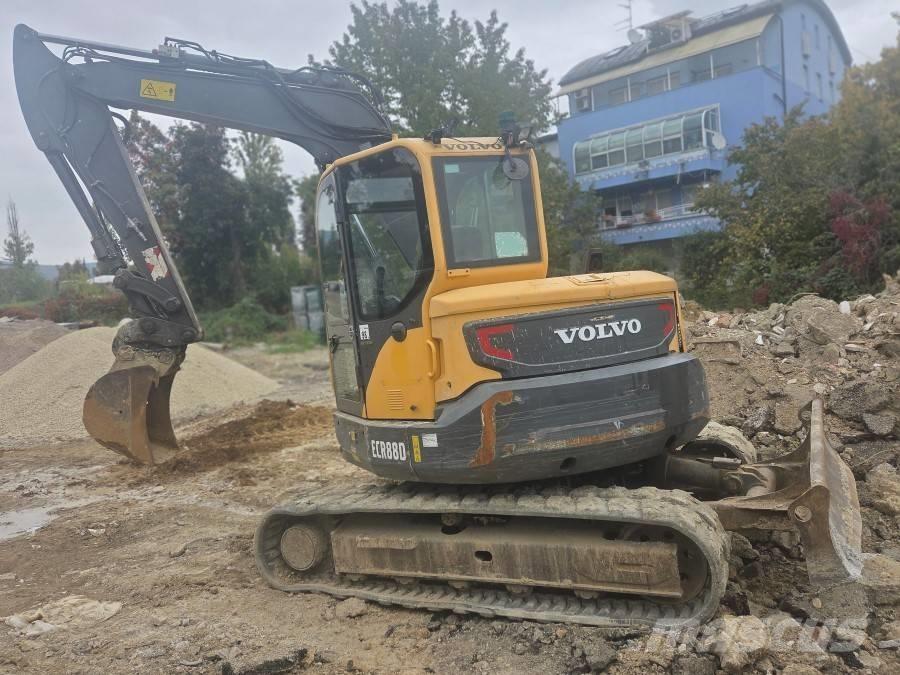 Volvo ECR 88 D Midi rýpadla 7t - 12t