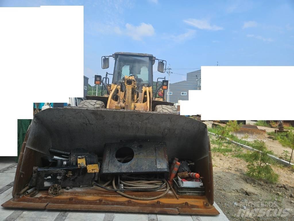 CAT 972 H Kolové nakladače