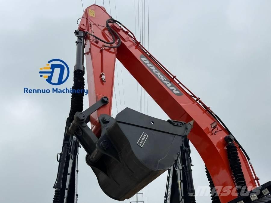 Doosan DX 300LC-9C Pásová rýpadla