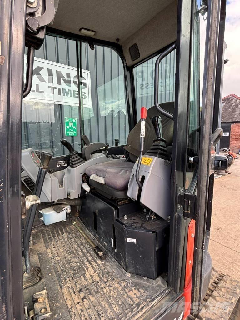 Kubota U 27 Mini rýpadla < 7t