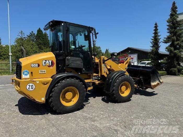 CAT 908 Kolové nakladače