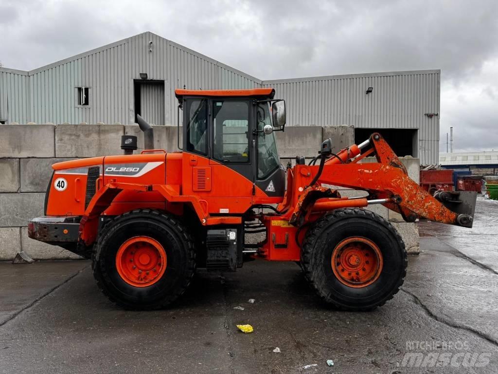 Doosan DL250-5 Kolové nakladače