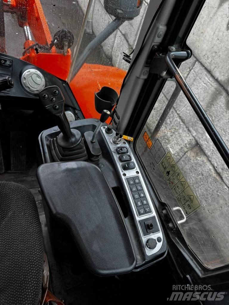 Doosan DL250-5 Kolové nakladače