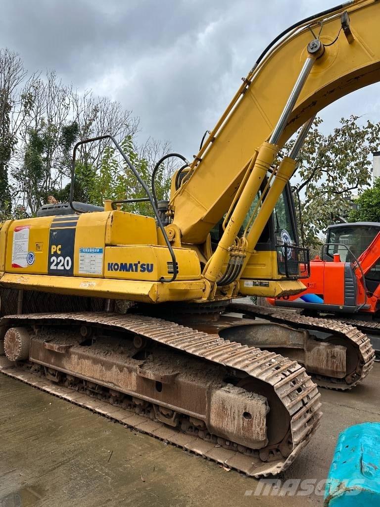 Komatsu PC 220-8 Pásová rýpadla