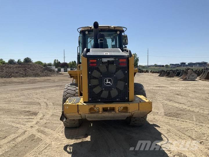 John Deere 624KII Kolové nakladače