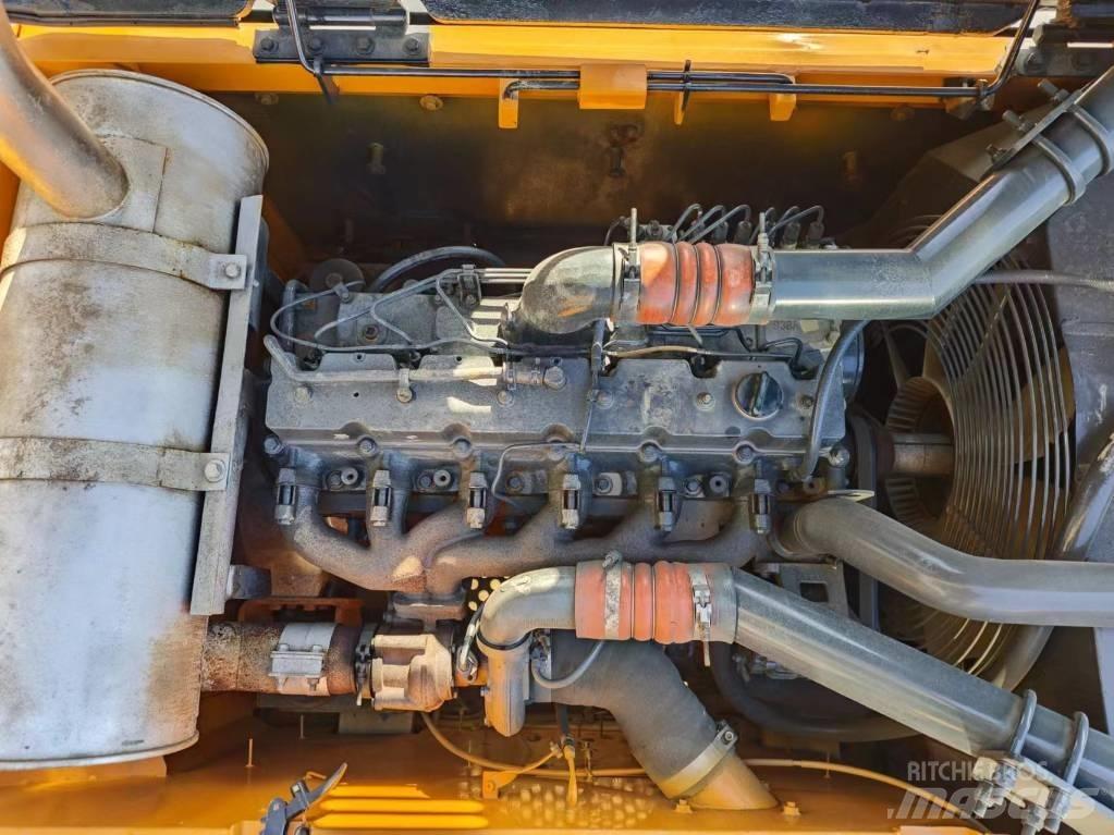 Hyundai 330LC-9S Pásová rýpadla