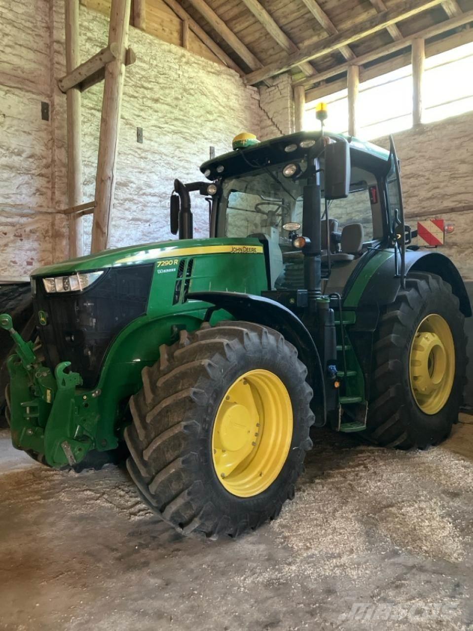 John Deere 7290R Traktory