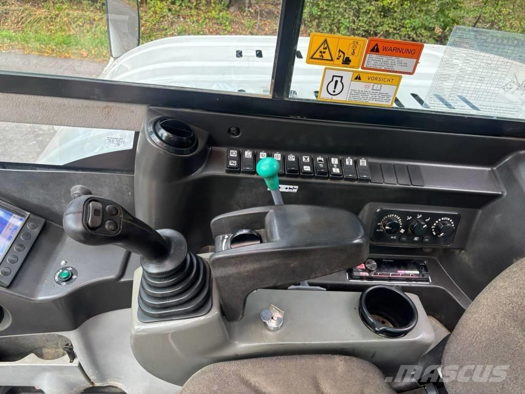 Takeuchi TB 290 Midi rýpadla 7t - 12t