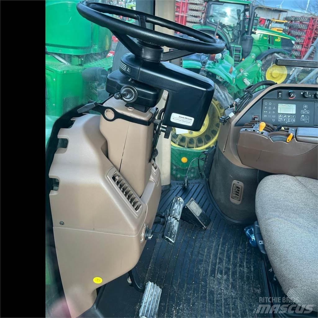 John Deere 8420 Traktory