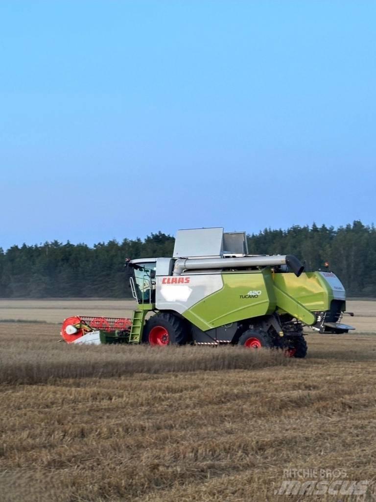 CLAAS Tucano 420 Sklízecí mlátičky