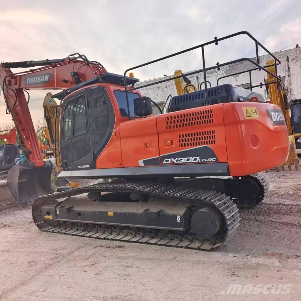 Doosan DX 300 LC Pásová rýpadla