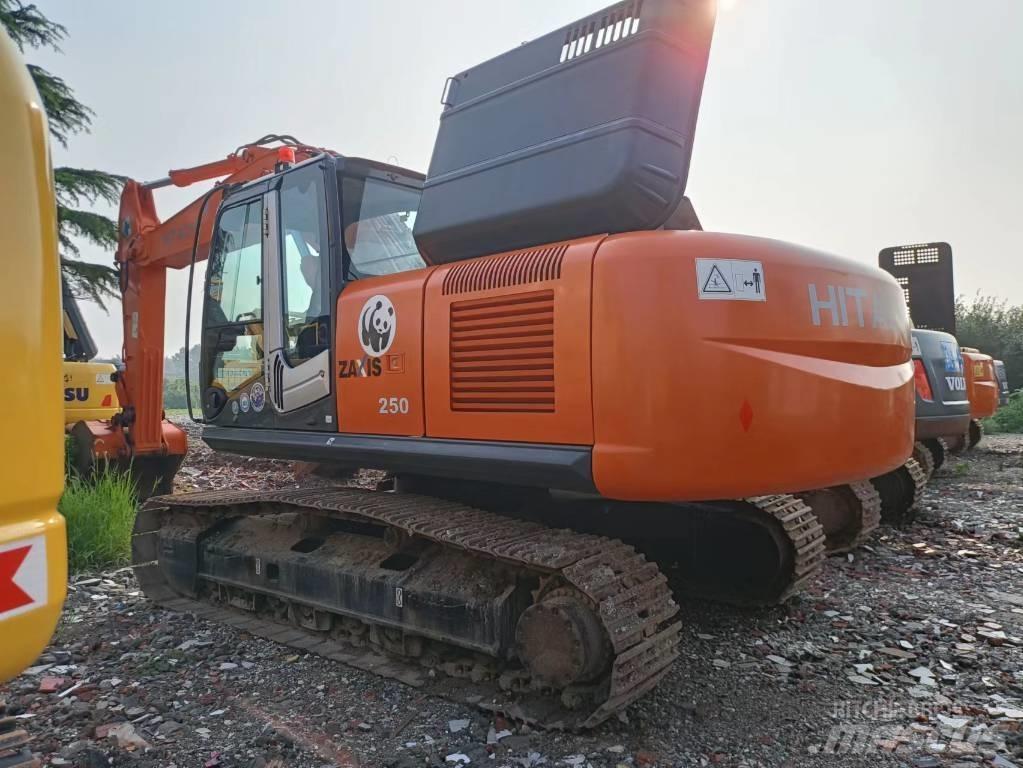Hitachi ZX 250 LC Pásová rýpadla