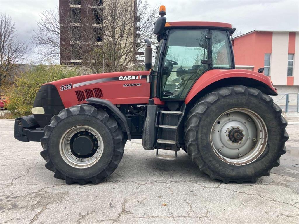 Case IH magnum 335 Traktory