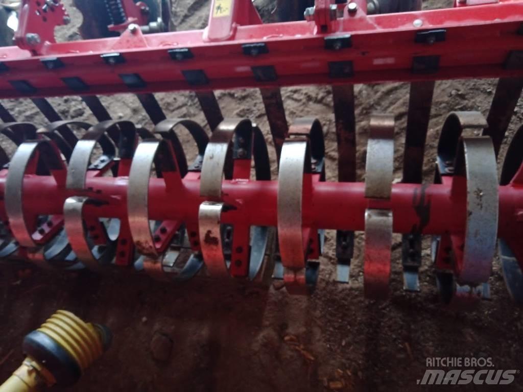 Horsch Terrano 3 FX Kultivátory