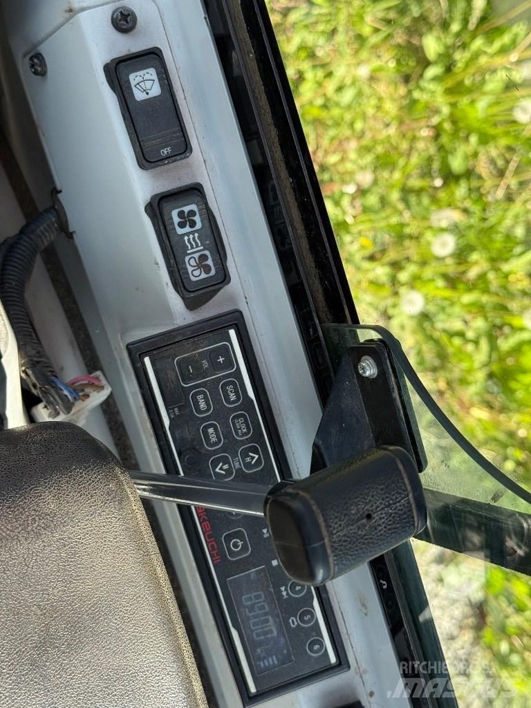 Takeuchi TB 216 Mini rýpadla < 7t