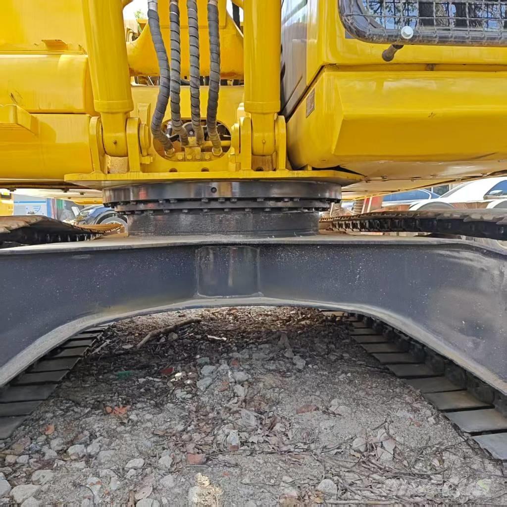 Komatsu PC 130 Pásová rýpadla