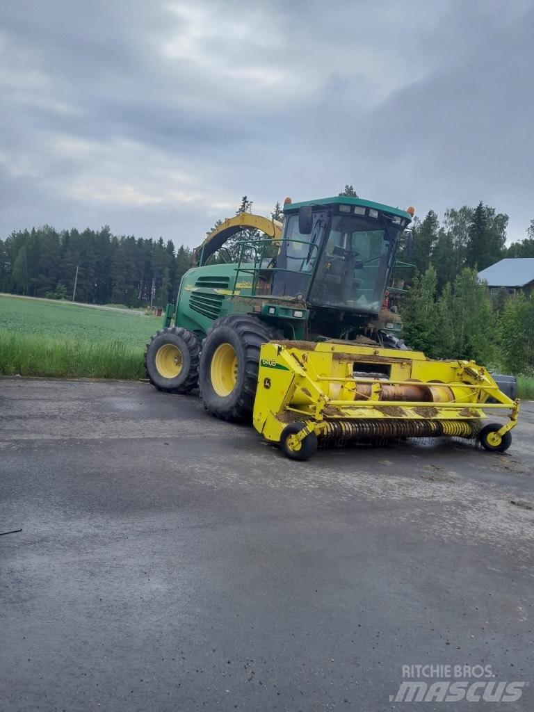 John Deere 7700 Samojízdné sekačky