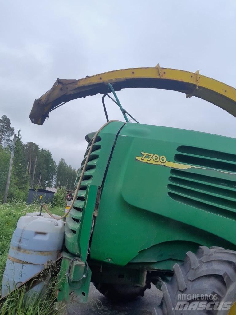 John Deere 7700 Samojízdné sekačky