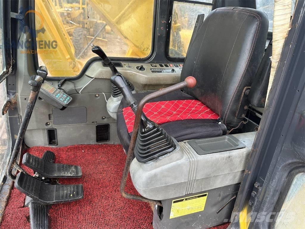 Komatsu PC 200-6 Pásová rýpadla