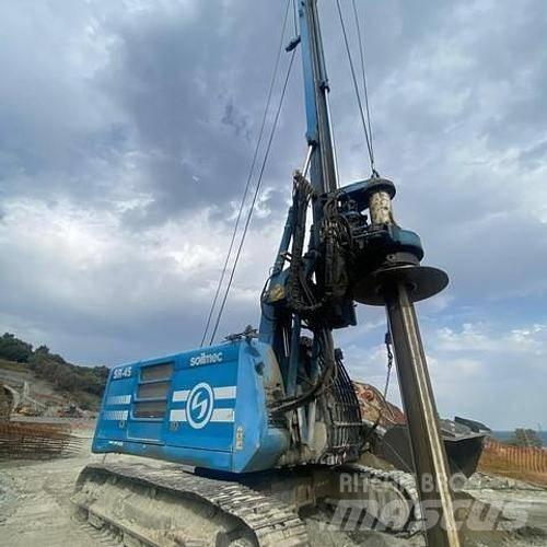 Soilmec SR45 Pilířové jeřáby