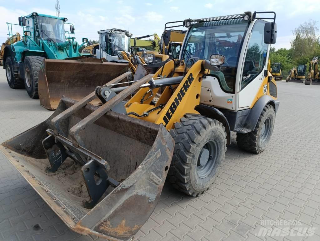 Liebherr L508C Kolové nakladače