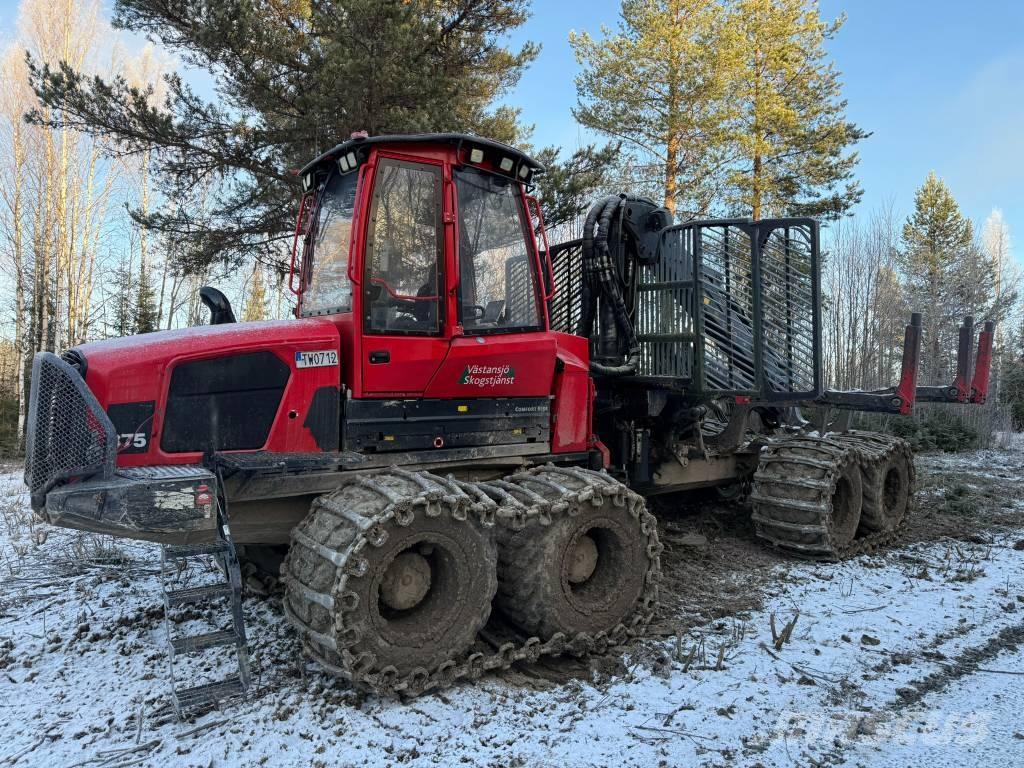 Komatsu 875 Vyvážecí traktory