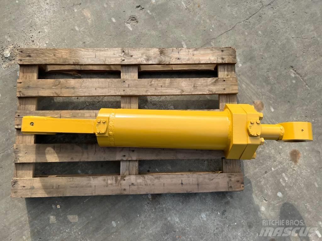 CAT D8 Cylinder Ostatní komponenty