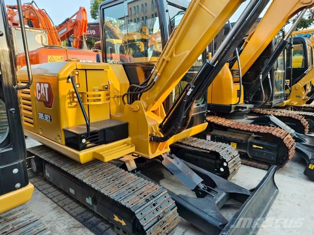 CAT 305.5e2 Mini rýpadla < 7t