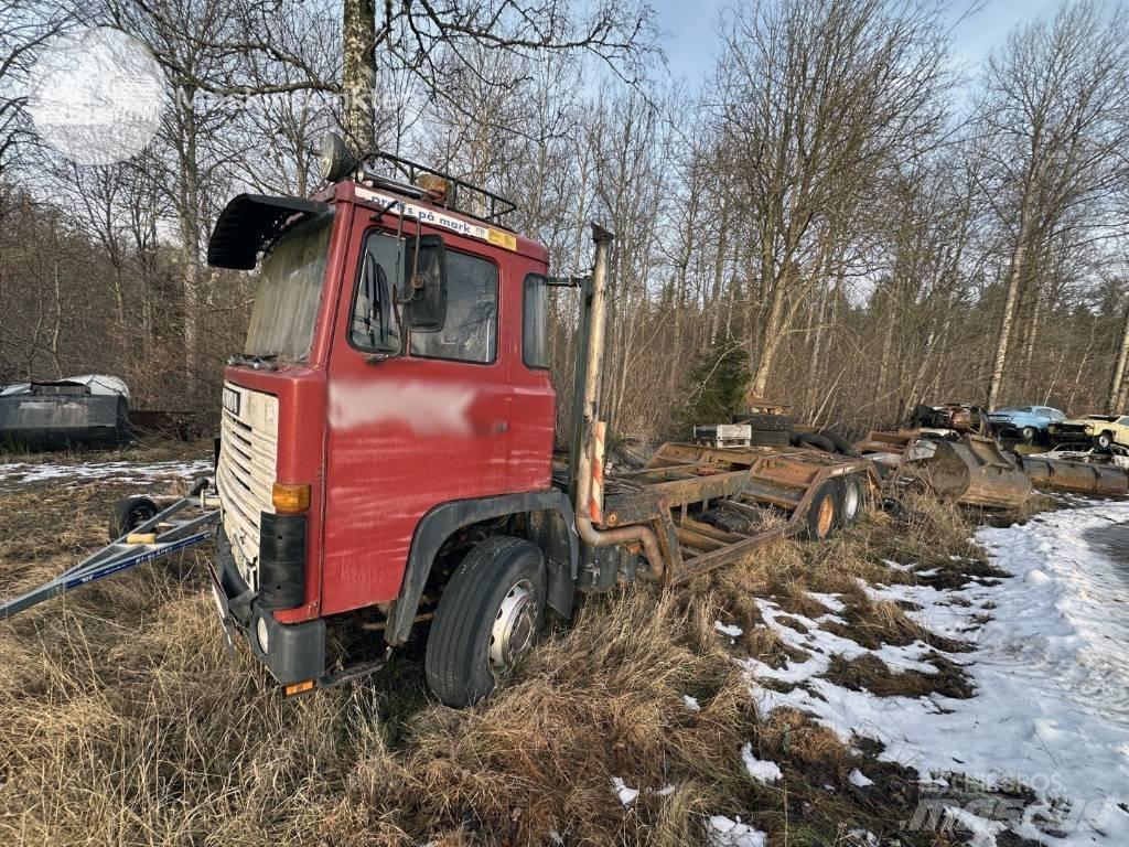 Scania T 141 Nákladní automobily pro přepravu lesních strojů
