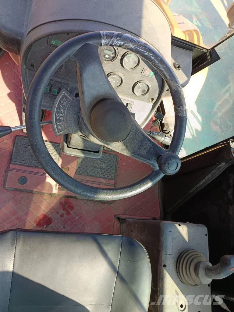 CAT 966 H Kolové nakladače