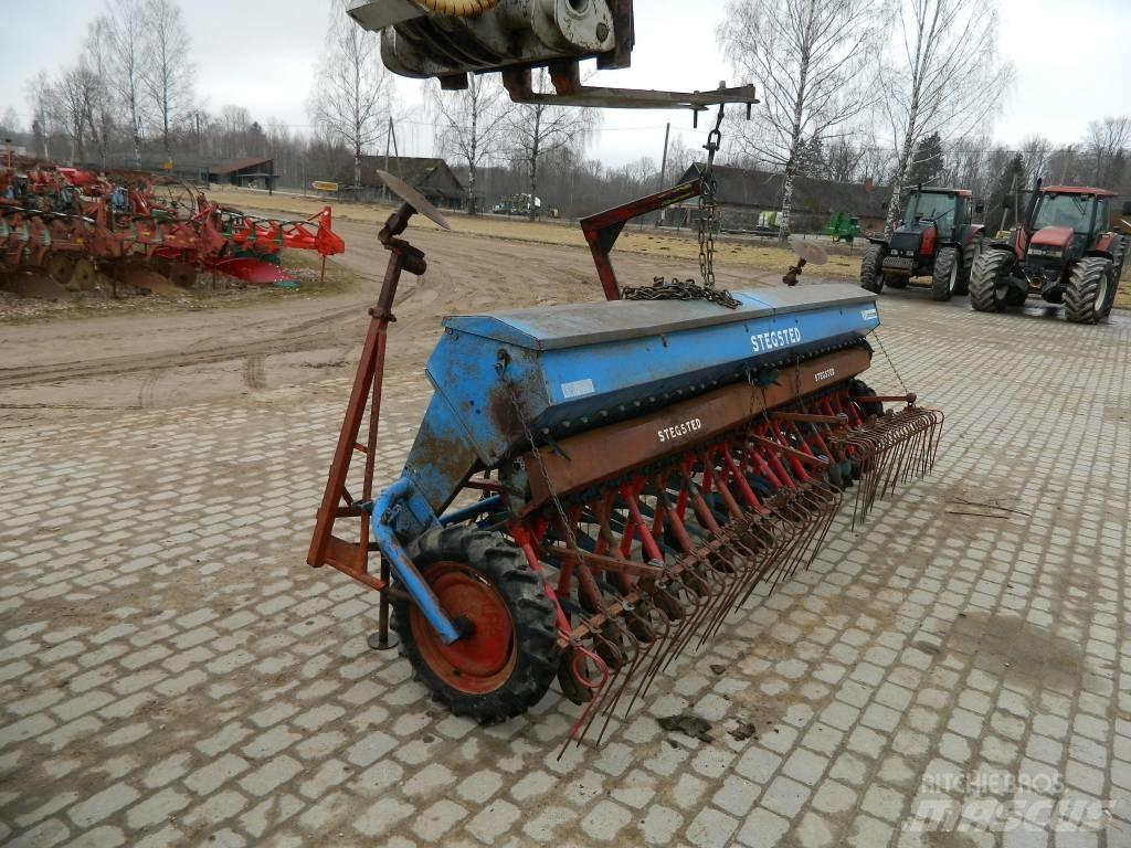 Stegsted 4 Mechanické secí stroje