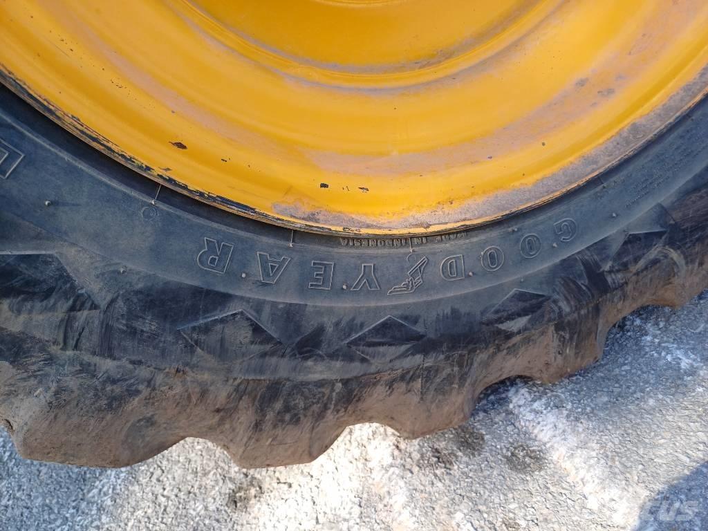 JCB 930-2 Terénní vysokozdvižné vozíky