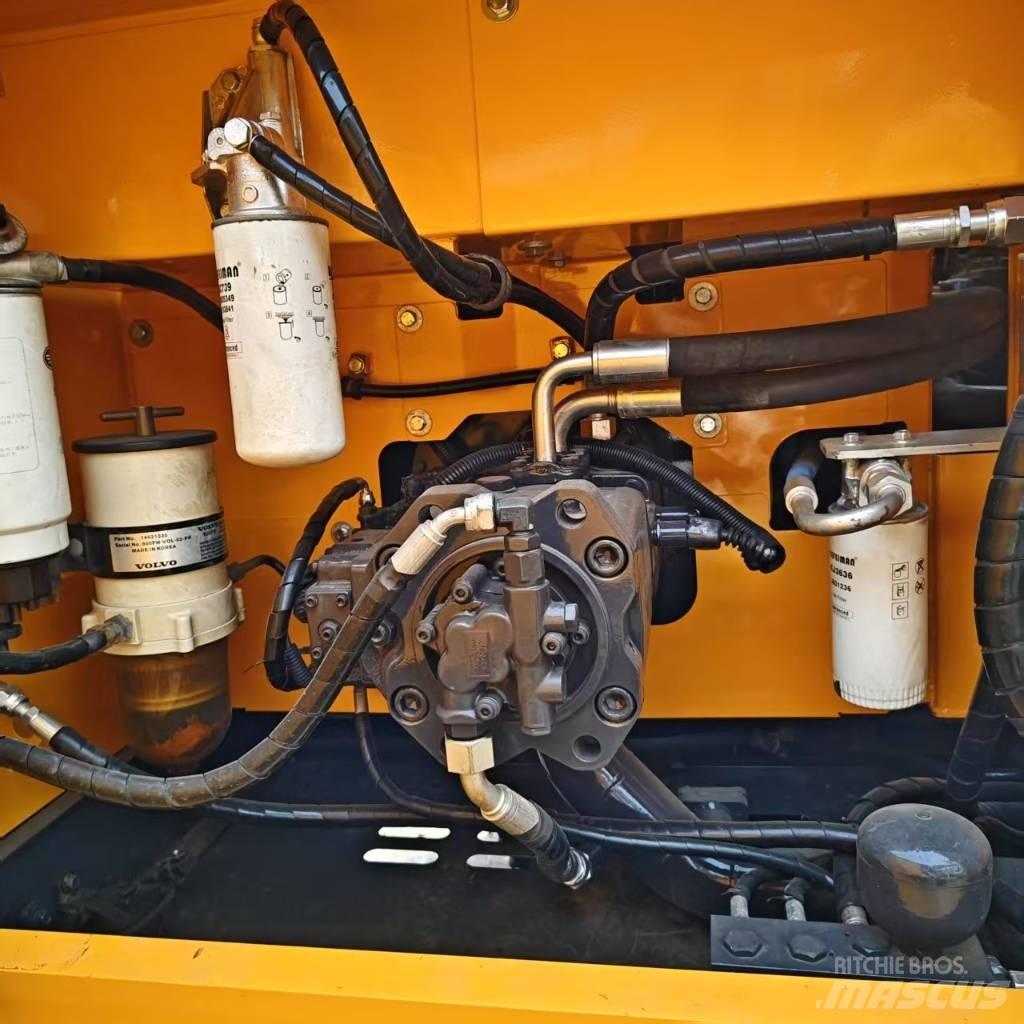 Volvo 250DL Pásová rýpadla