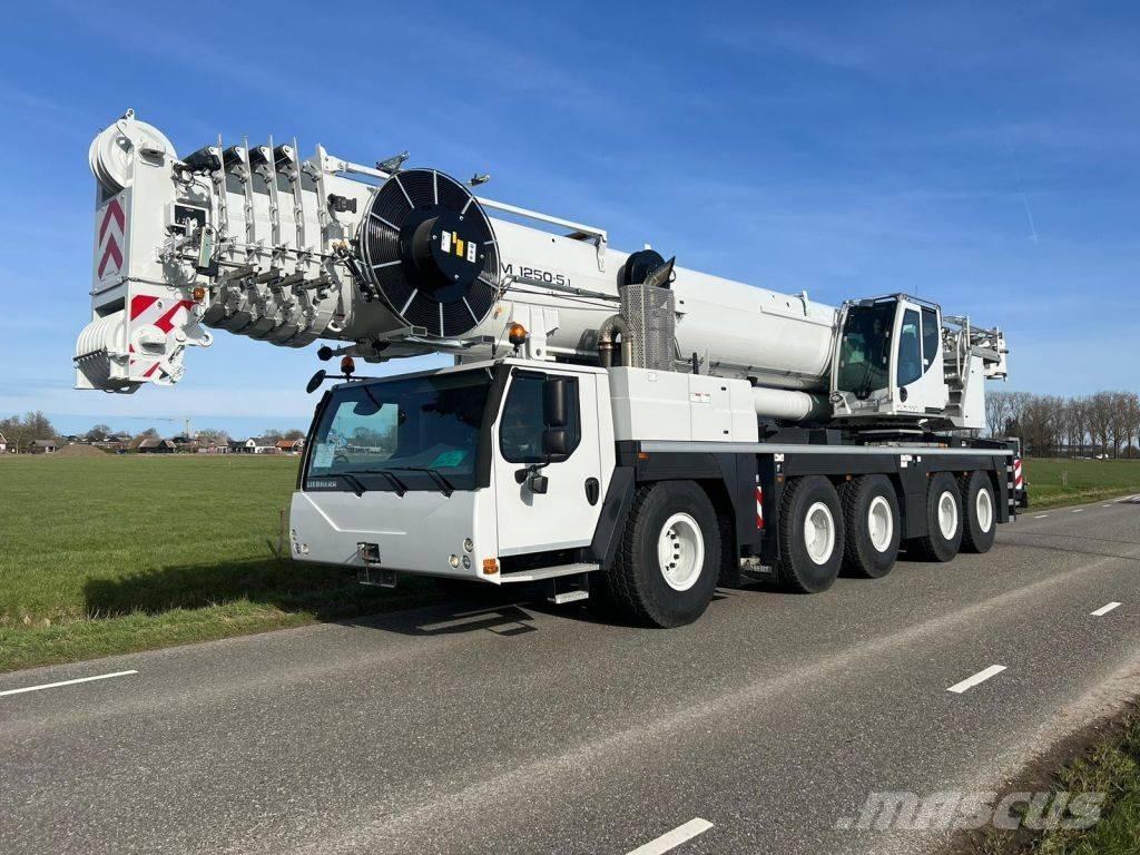 Liebherr LTM1250-5.1 Univerzální terénní jeřáby