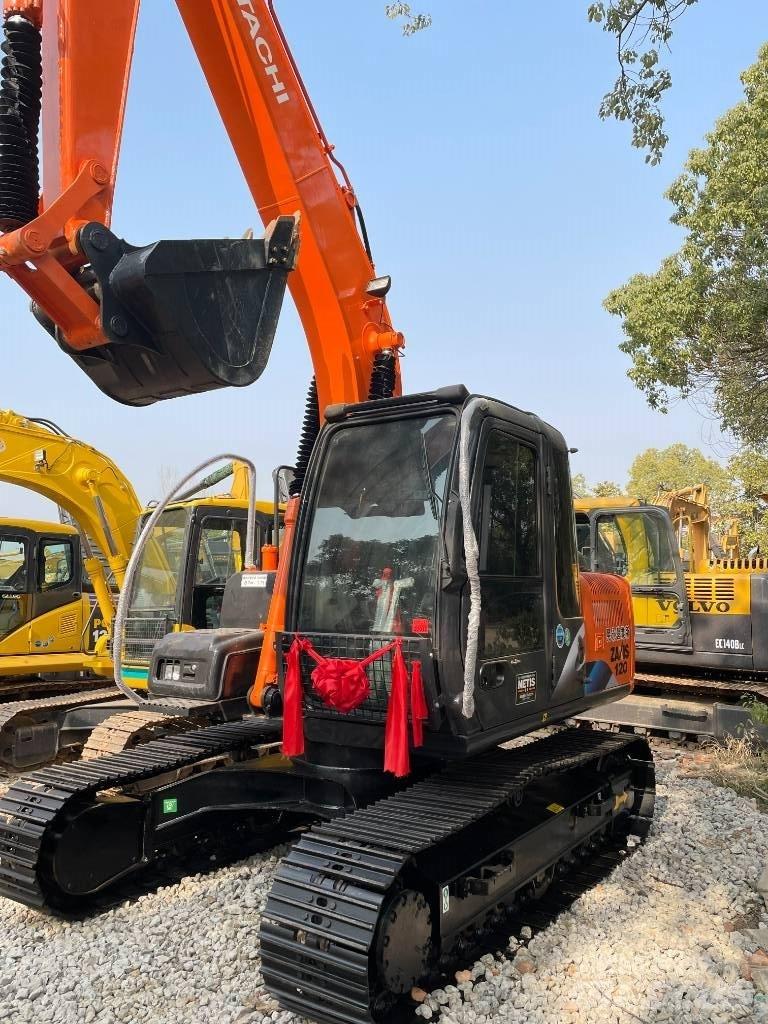 Hitachi 120 Pásová rýpadla