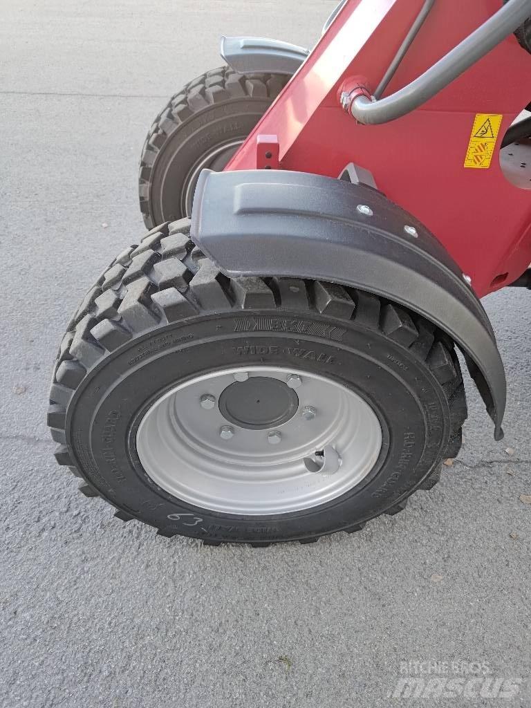 Weidemann 1280 Víceúčelové nakladače