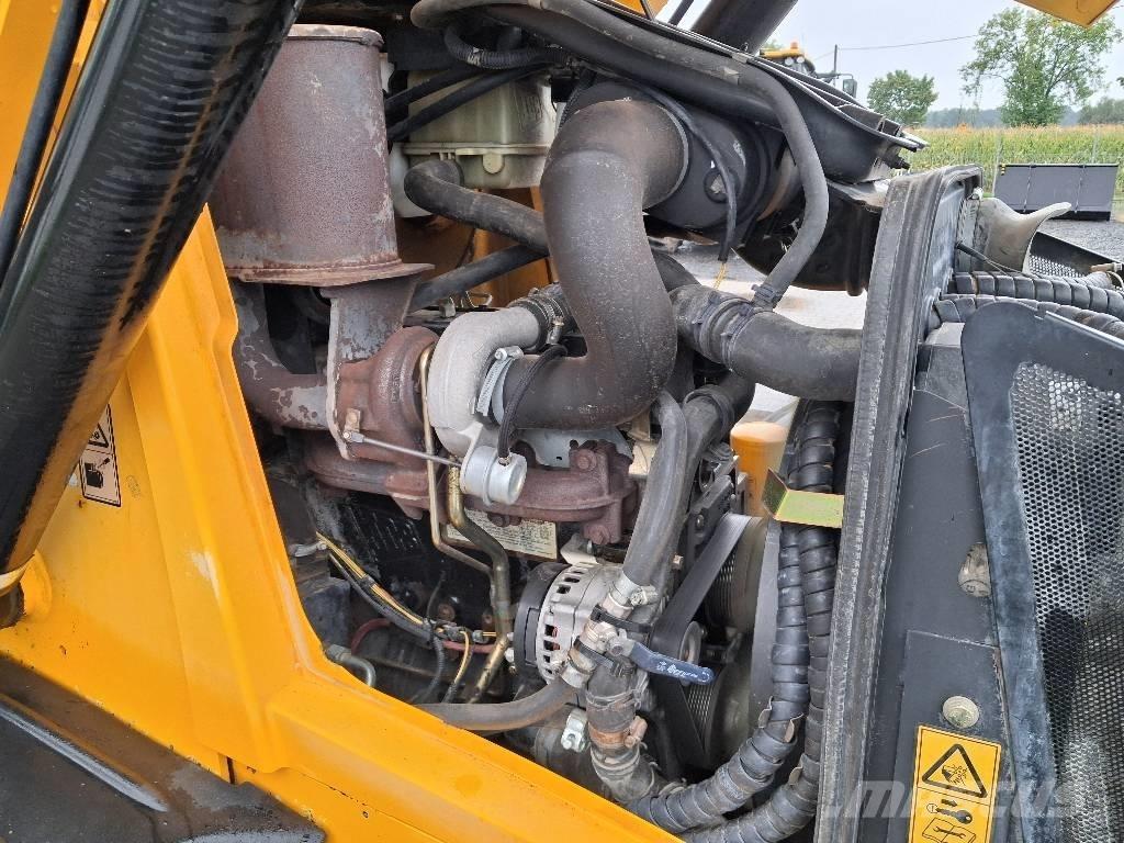 JCB 3 CX Rýpadlo-nakladače