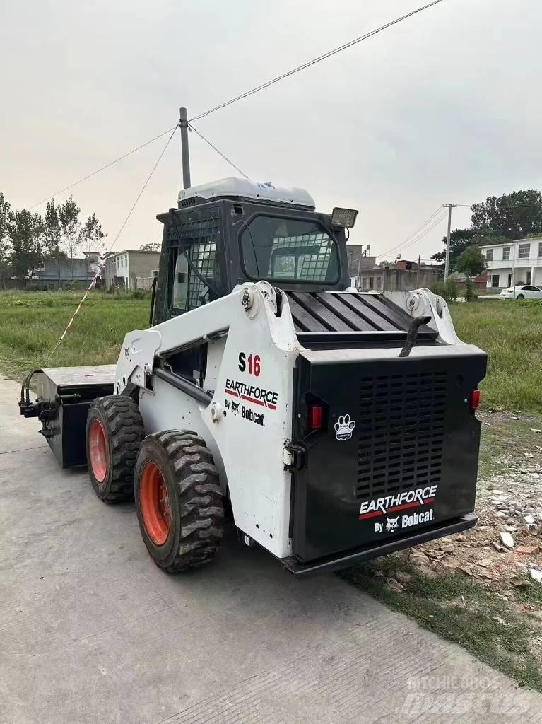 Bobcat S 16 Smykem řízené nakladače