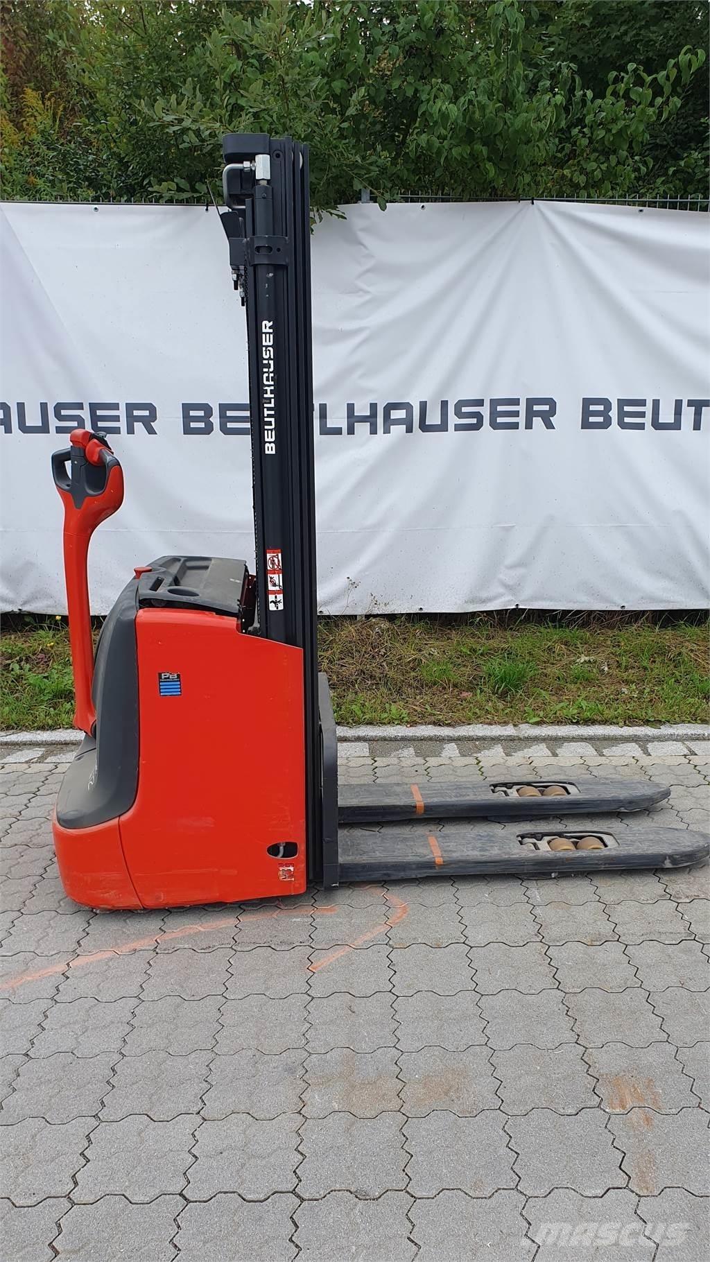 Linde L12i Ručně vedené vysokozdvižné vozíky