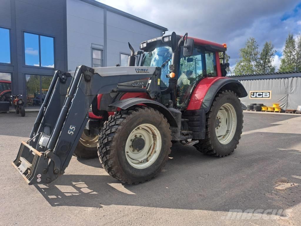Valtra N 142 Traktory