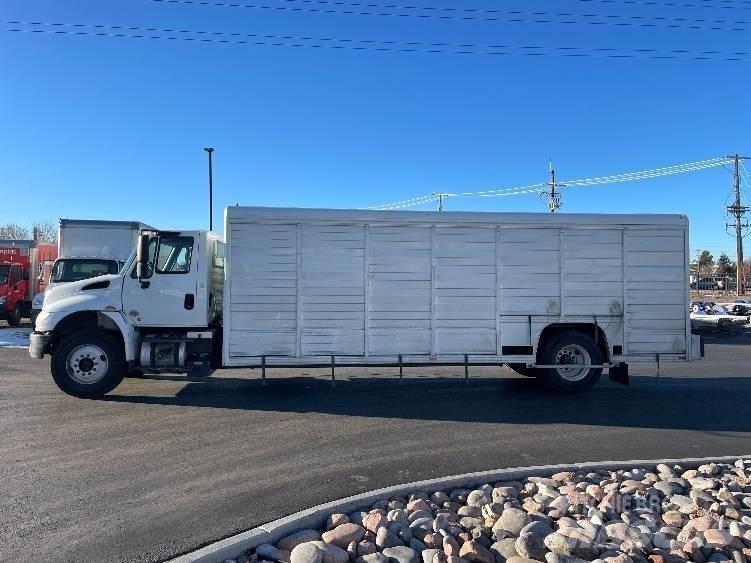 International 4300 Vozy pro přepravu nápojů