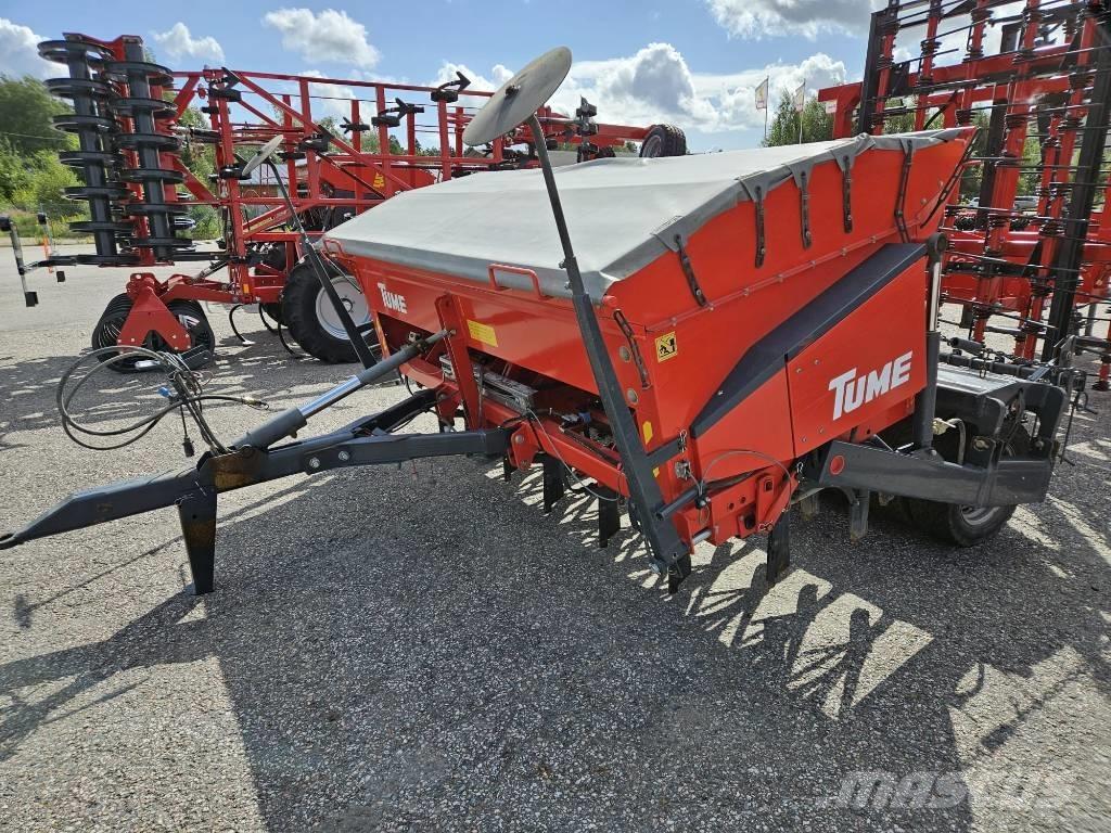 Tume JC 3000 Kombinované secí stroje