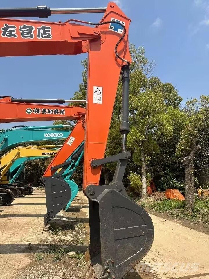 Hitachi EX 200-1 Pásová rýpadla