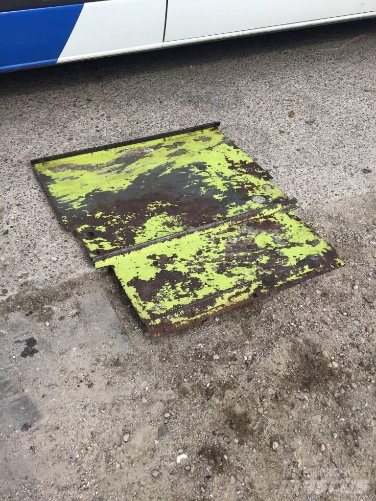 CLAAS Jaguar 880 Příslušenství strojů na seno a píci