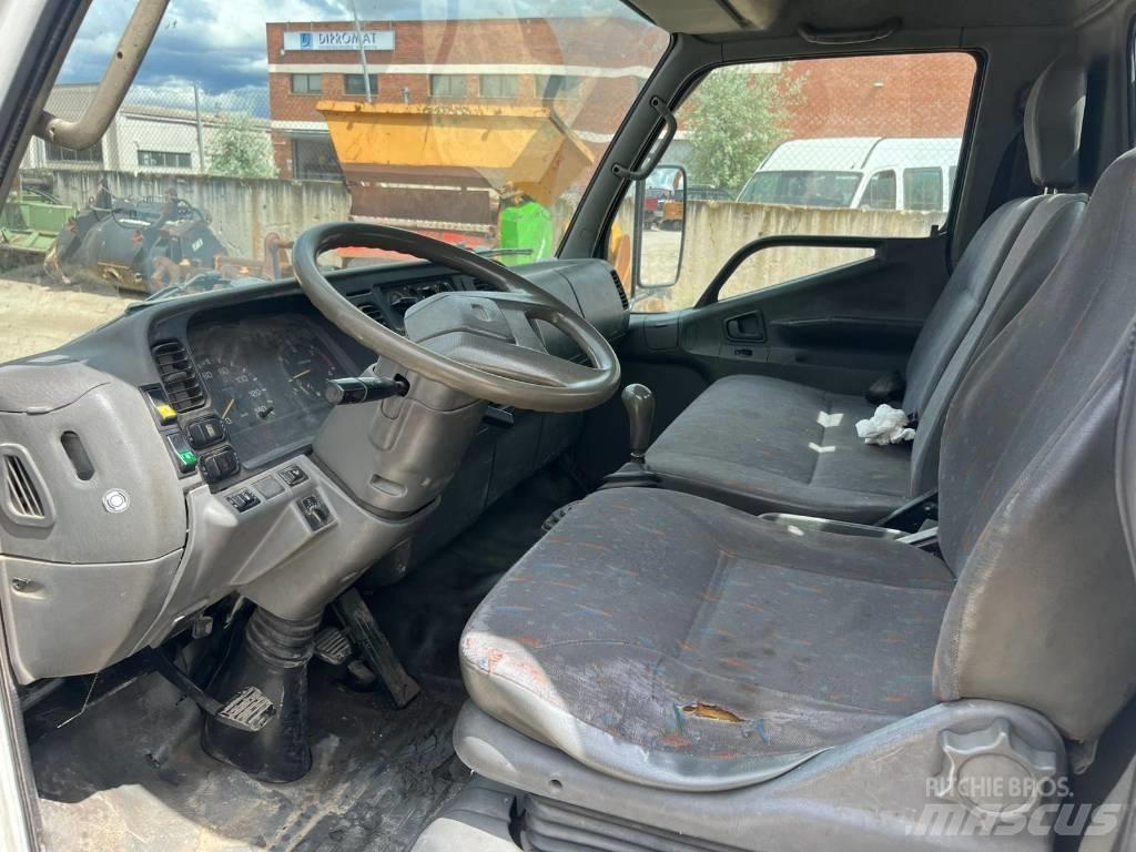Mitsubishi Canter Hákový nosič kontejnerů