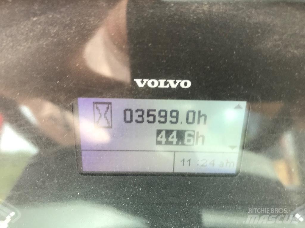 Volvo L 30 G Kolové nakladače