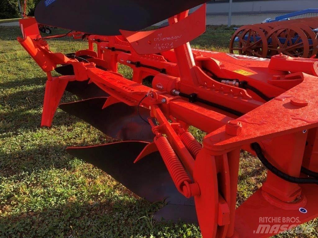 Kuhn VM 153 5 Pluhy